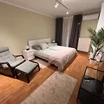 Zsigmond Gardens Cosy Flat