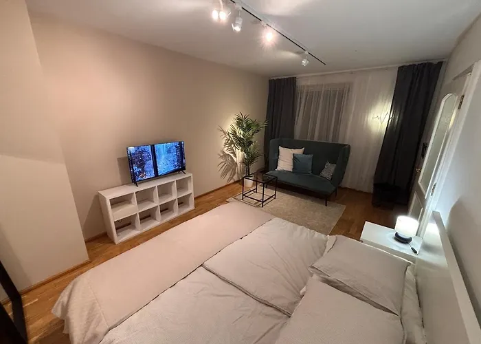 Zsigmond Gardens Cosy Flat